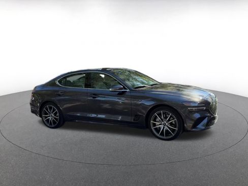 Used 2025 Genesis G70 2.5T image 2