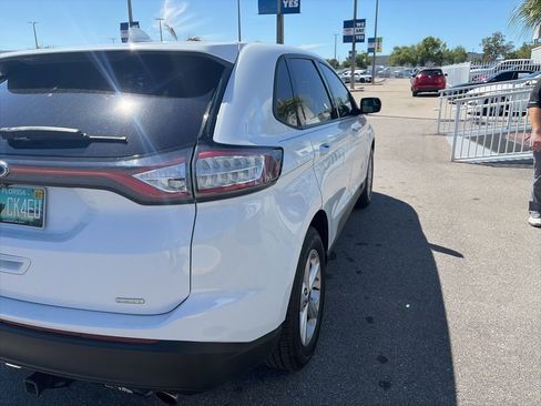 Used 2018 Ford Edge SE image 6