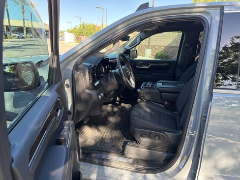 Used 2024 GMC Sierra 1500 SLE AWD/4WD image 10