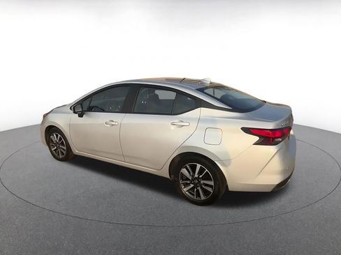 Used 2025 Nissan Versa SV image 10