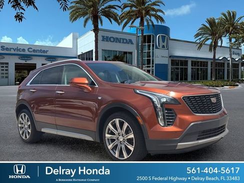 Used 2019 Cadillac XT4 Premium Luxury FWD image 1