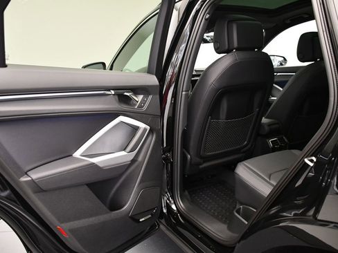 Used 2025 Audi Q3 2.0T Premium Plus w/ Premium Plus Package image 43