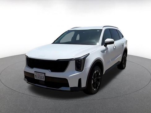Used 2024 Kia Sorento S AWD/4WD image 8
