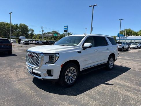 Used 2022 GMC Yukon Denali AWD/4WD image 3
