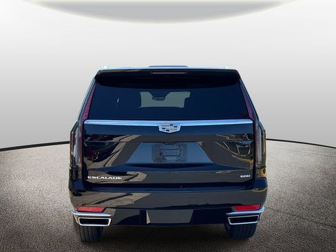 Used 2024 Cadillac Escalade ESV Premium Luxury AWD/4WD image 3