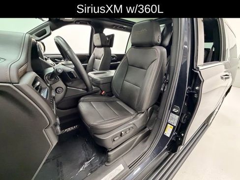 Certified 2024 Chevrolet Suburban High Country AWD/4WD image 10