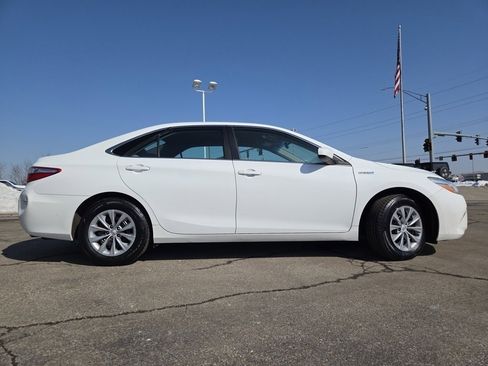 Used 2017 Toyota Camry LE image 23