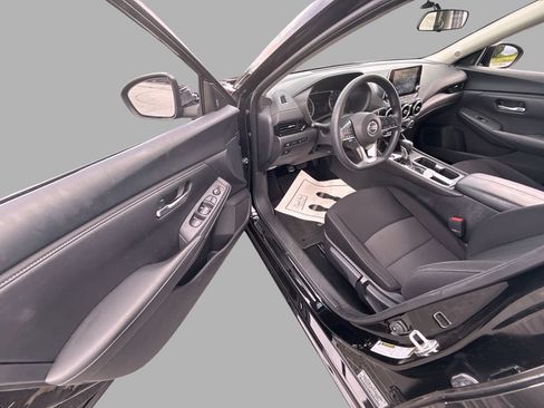 Used 2023 Nissan Sentra SV FWD image 12