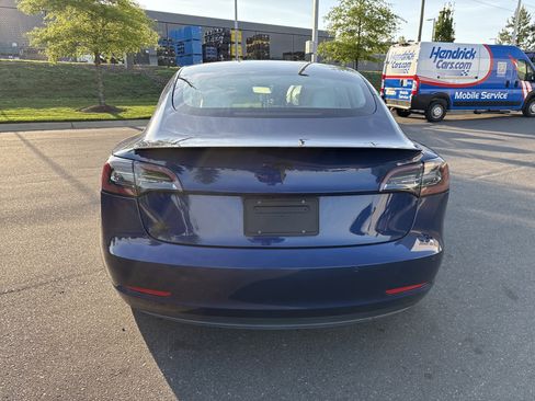 Used 2021 Tesla Model 3 Performance image 8