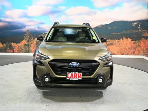 Used 2025 Subaru Outback Premium AWD/4WD image 3