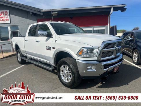 Used 2018 RAM 2500 Laramie w/ Snow Chief Group AWD/4WD image 3