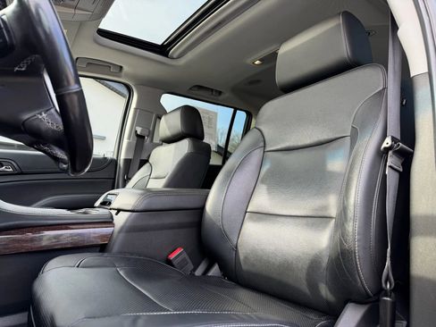 Used 2019 GMC Yukon XL SLT image 16