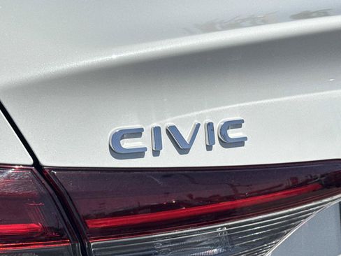 Used 2025 Honda Civic FWD Hybrid Sedan image 27