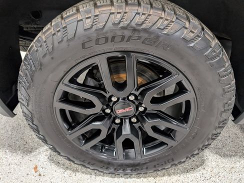 Used 2021 GMC Sierra 1500 Elevation image 13