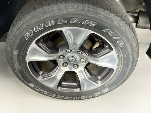 Used 2023 RAM 1500 Laramie AWD/4WD image 11