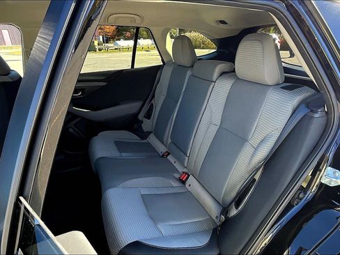 Used 2025 Subaru Outback Premium image 19
