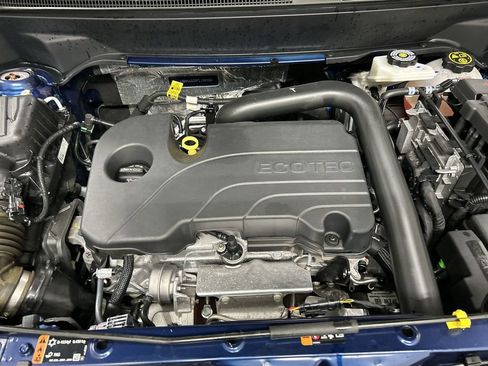 Used 2023 Chevrolet Equinox LS image 23