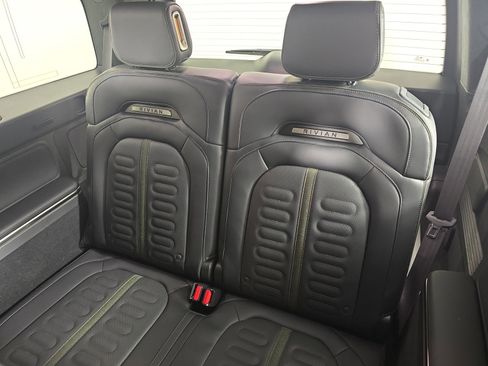 Used 2024 Rivian R1S Adventure AWD/4WD image 22