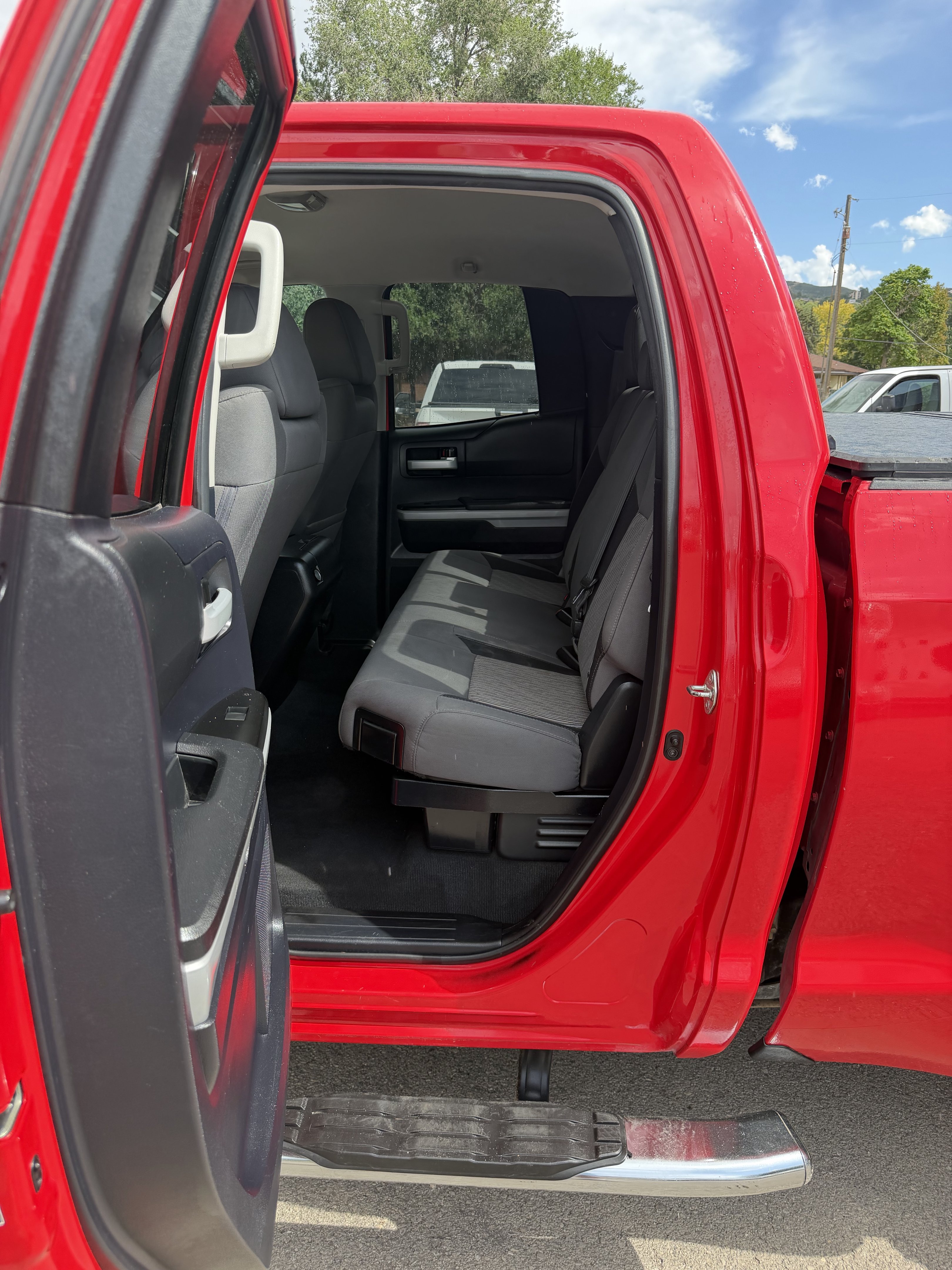 Used 2016 Toyota Tundra SR5 w/ TRD Off Road Package AWD/4WD image 18