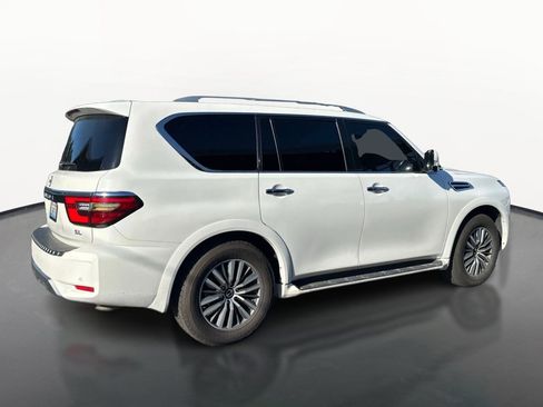 Used 2024 Nissan Armada SL AWD/4WD image 3