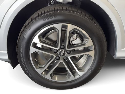 New 2025 Audi Q5 Premium w/ 19" Wheel Package image 12