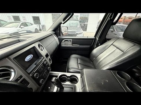 Used 2016 Ford Expedition EL XLT w/ Equipment Group 202A image 7