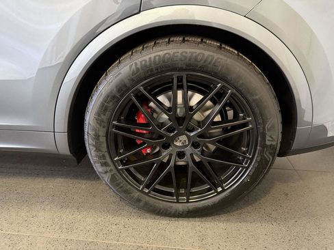 New 2026 Porsche Cayenne Turbo image 11