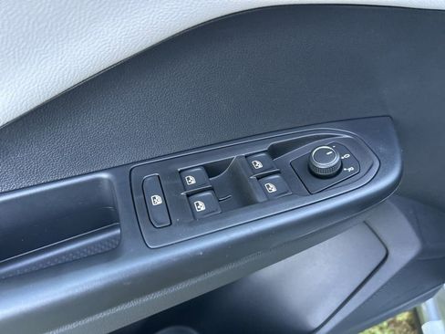 New 2026 Volkswagen Taos S FWD image 18
