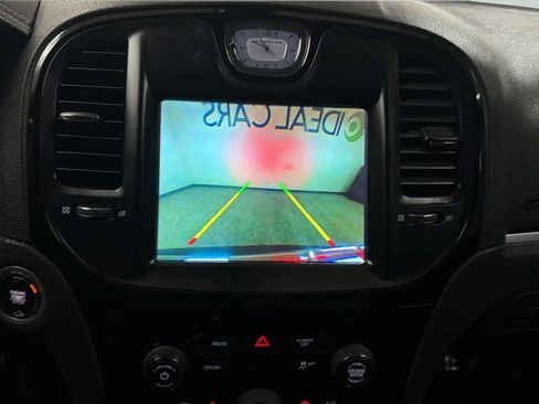 Used 2018 Chrysler 300 S RWD image 15