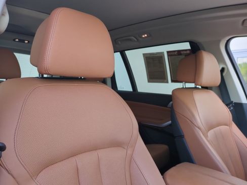 Used 2019 BMW X7 xDrive50i w/ Premium Package AWD/4WD image 33