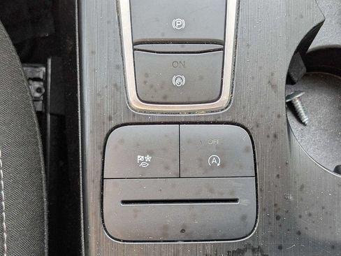 Used 2025 Ford Escape Active AWD/4WD image 24