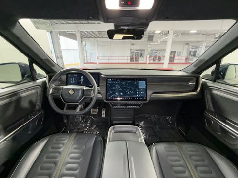 Used 2024 Rivian R1S Adventure image 23