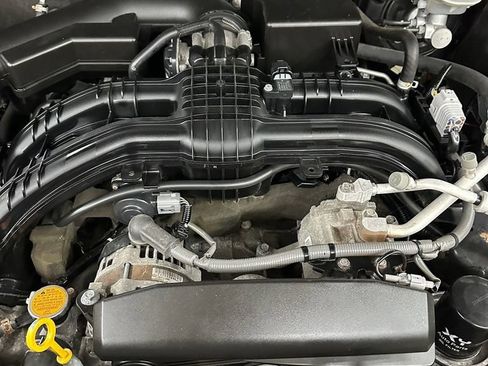 Used 2018 Subaru Crosstrek 2.0i Premium AWD/4WD image 7