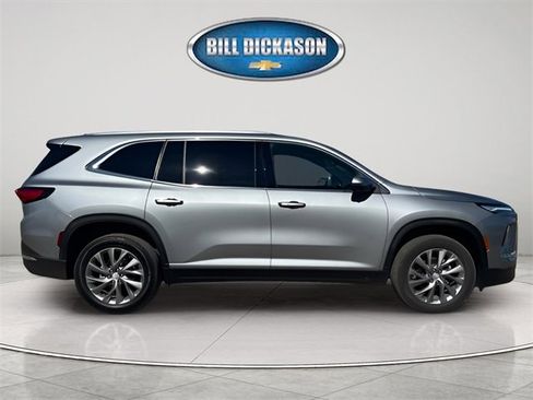 Used 2025 Buick Enclave Preferred image 11