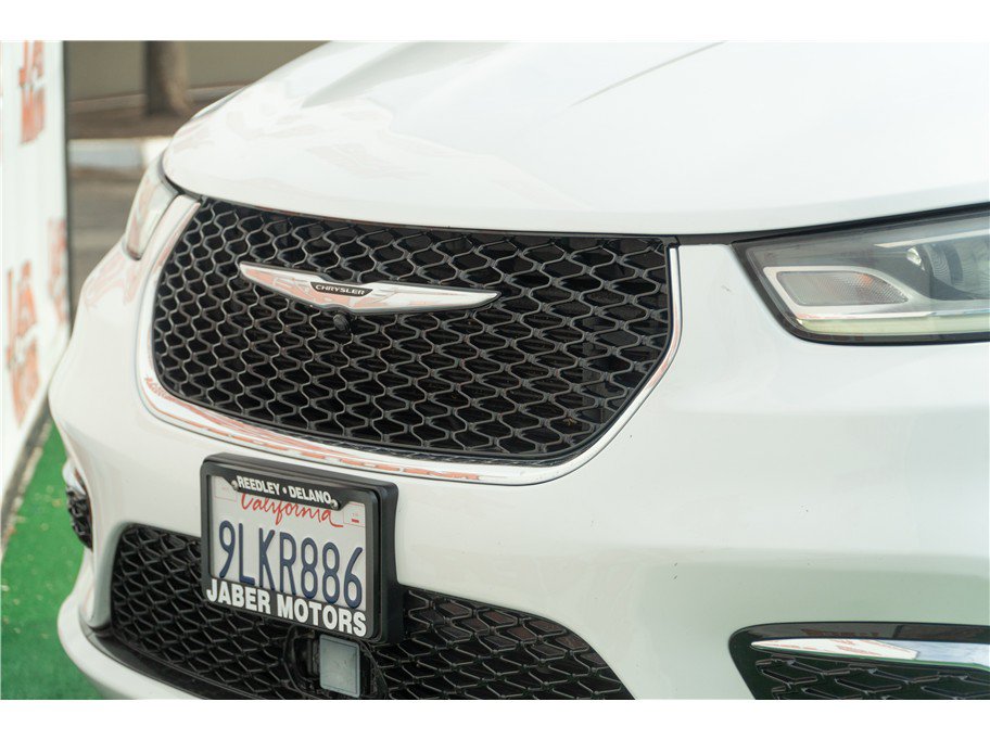 Used 2021 Chrysler Pacifica Touring-L FWD image 23