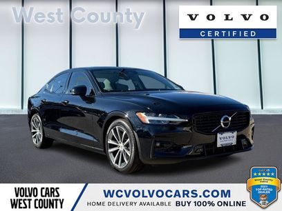 Certified 2022 Volvo S60 B5 Momentum