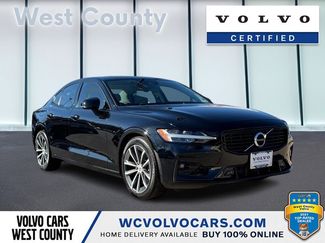 Certified 2022 Volvo S60 B5 Momentum video 1