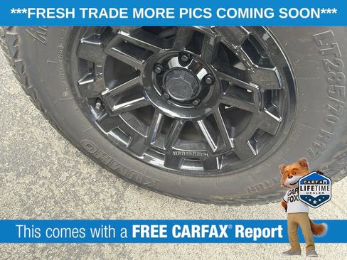 Used 2018 Jeep Wrangler Unlimited Sport w/ Connectivity Group AWD/4WD image 6