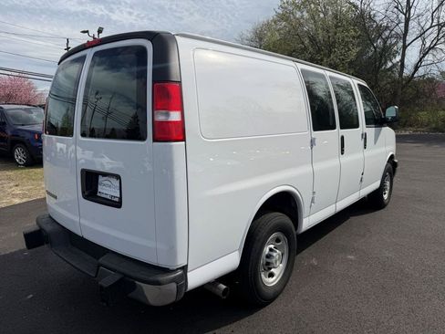 Used 2024 Chevrolet Express 2500 w/ Driver Convenience Package image 4