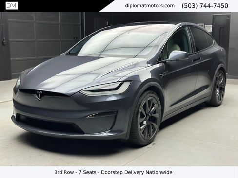 Used 2023 Tesla Model X image 1