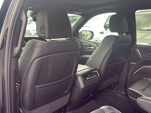 Used 2023 Cadillac Escalade ESV Sport AWD/4WD image 26