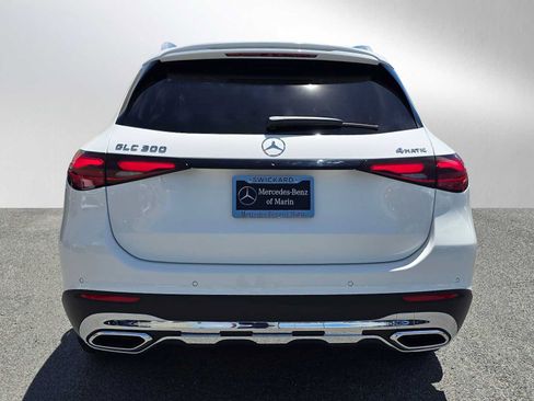 Used 2026 Mercedes-Benz GLC 300 4MATIC image 4