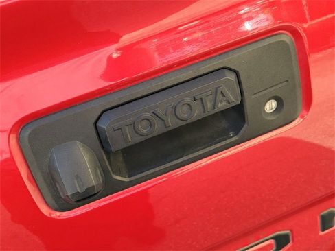 Used 2019 Toyota Tacoma SR5 image 27