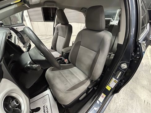 Used 2018 Toyota Corolla LE image 8