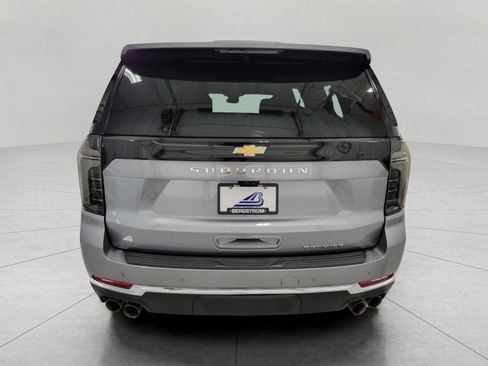 Used 2025 Chevrolet Suburban Premier image 29