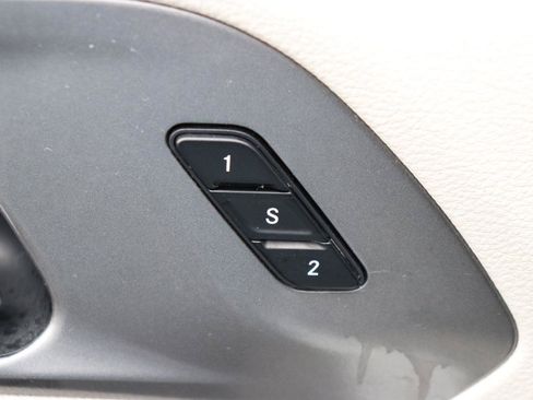 Used 2024 Chrysler Pacifica Touring-L FWD image 55