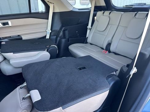 Used 2020 Ford Explorer Limited w/ Class III Trailer Tow Package image 51