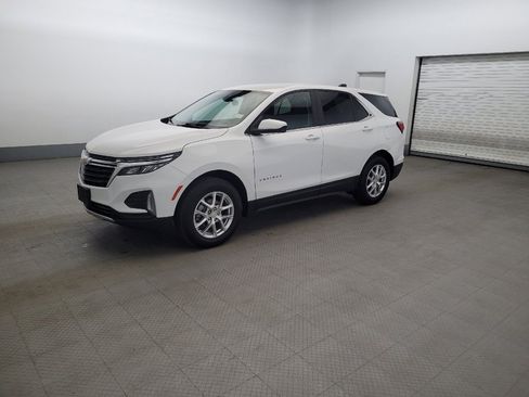 Used 2023 Chevrolet Equinox LT AWD/4WD image 2
