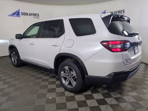 Certified 2023 Honda Pilot EX-L image 3