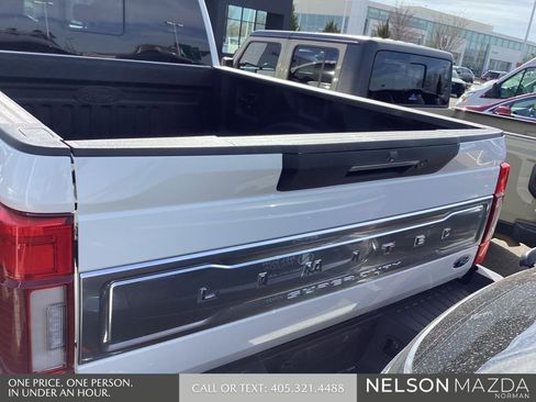 Used 2022 Ford F350 Limited image 7